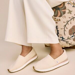 TOMS Resident Plus Shoes NWT